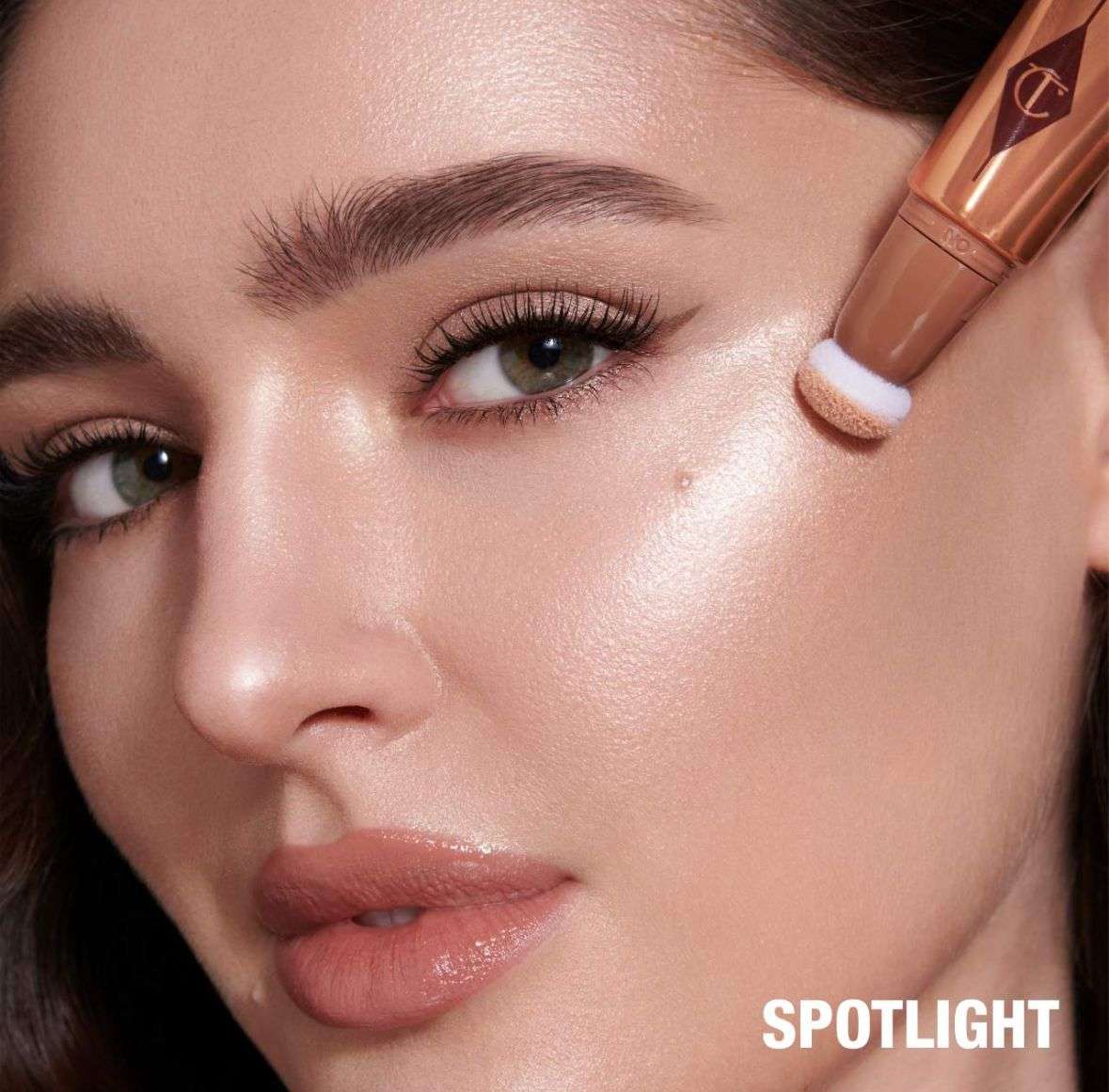Charlotte Tilbury Beauty Highlighter Wand